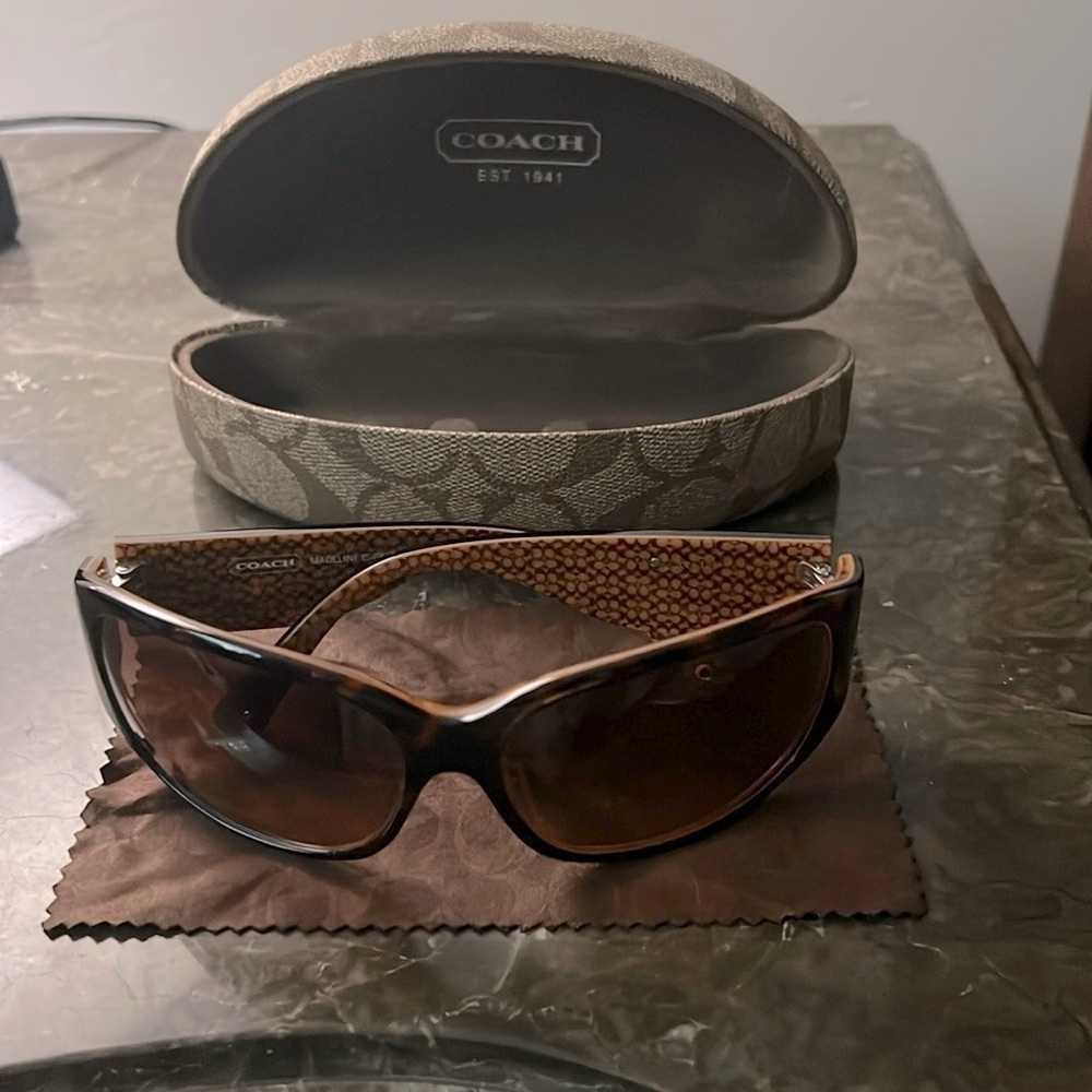Gently used Madeline Sunglass with case and cleaning cloth. She’s all yours!